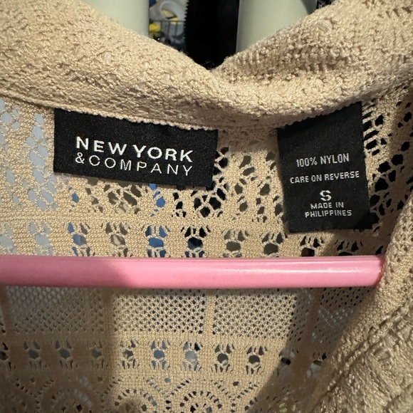 Cute summer top - Picture 3 of 3